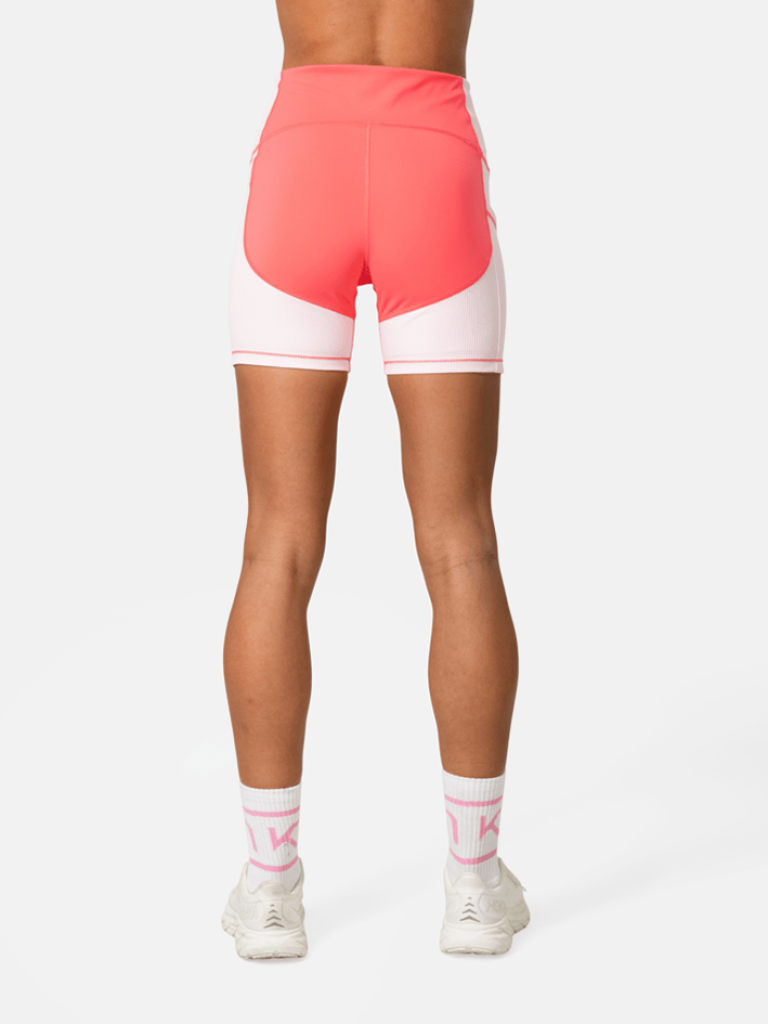 Kari Traa Linnea Shorts in ORANGE