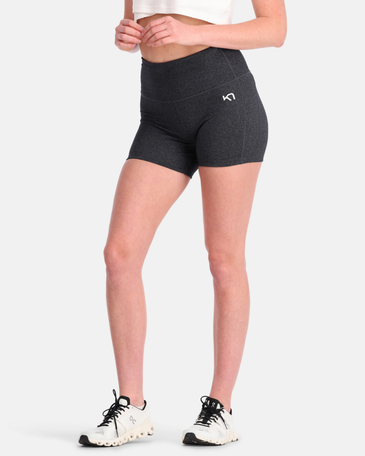 Kari Traa Julie High Waist Shorts in SCHWARZ