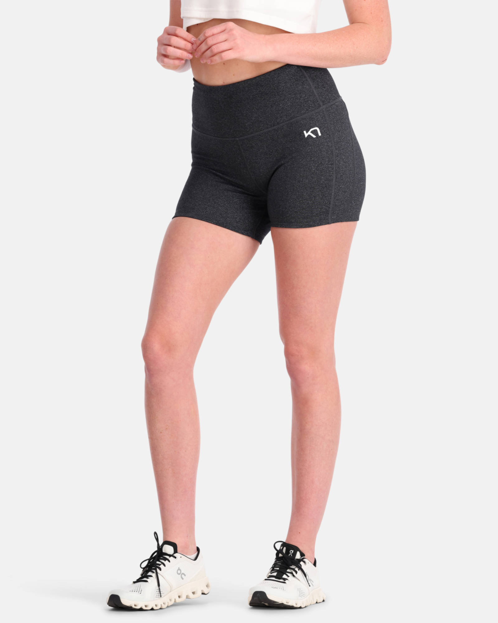 Kari Traa Julie High Waist Shorts in SCHWARZ