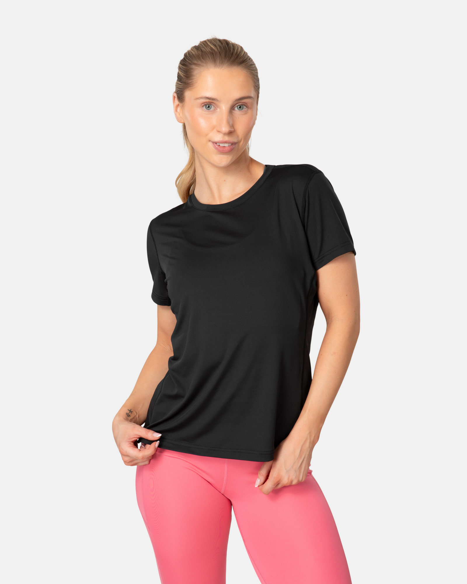 Kari Traa Ava Tee in SCHWARZ