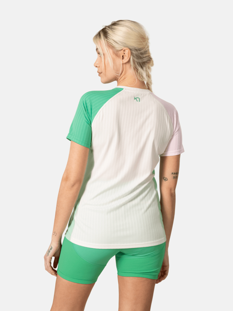 Kari Traa Ella Baselayer Tee in BEIGE