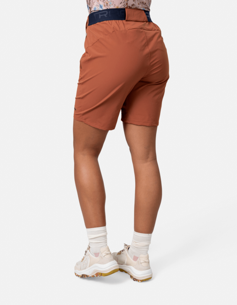 Kari Traa Sanne Outdoor Shorts 8In in BRAUN