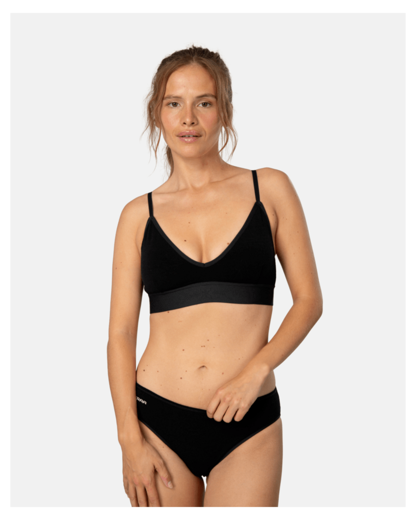Kari Traa Sylvi Brief in SCHWARZ
