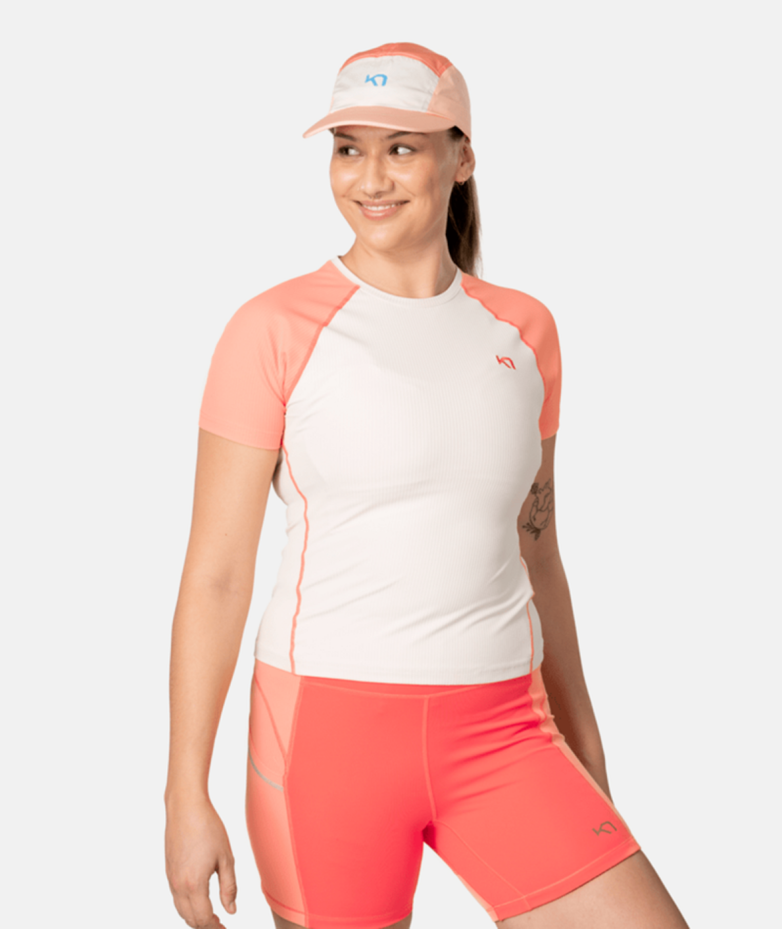 Kari Traa Linnea Tee in BEIGE